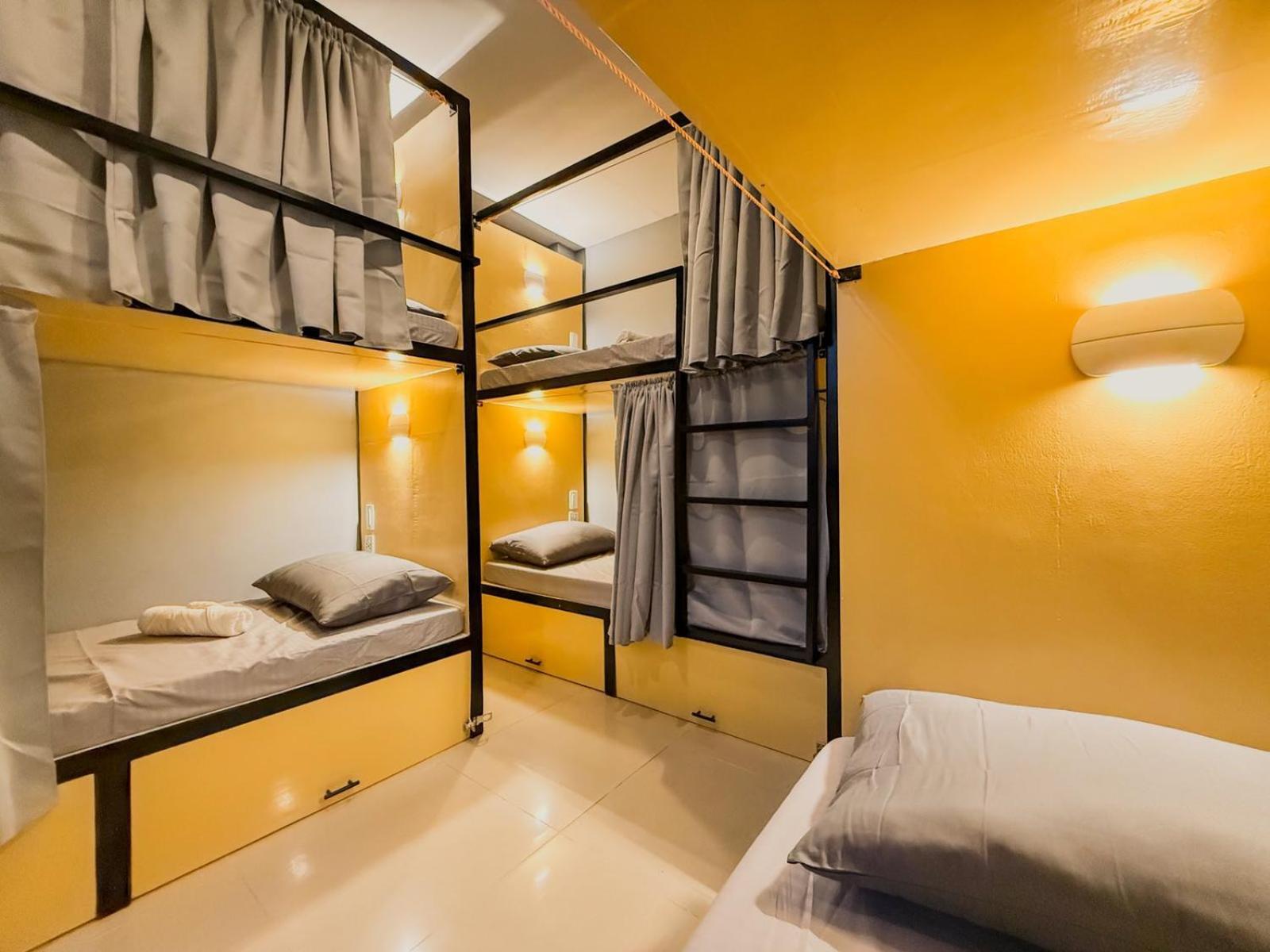 Goofy Ants Hostel Пуэрто-Принцеса Номер фото