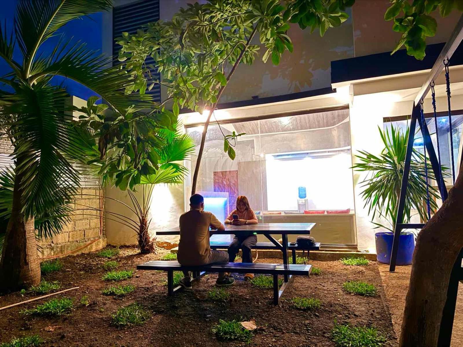 Goofy Ants Hostel Пуэрто-Принцеса Экстерьер фото